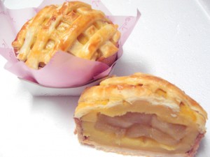 県産りんごと、紅あずま芋の夢のコラボ　「アップルポテトパイ」