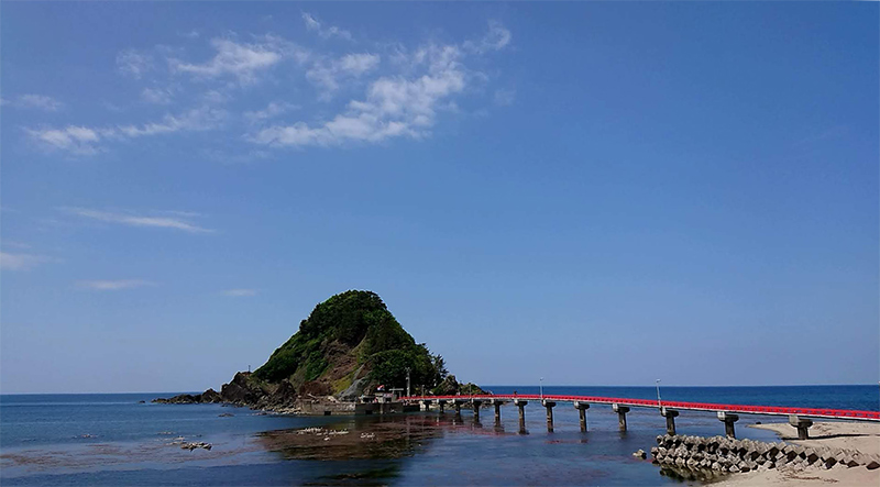 初夏の由良　白山島